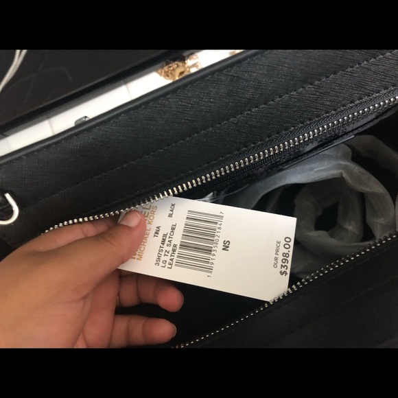 New with tags Michael kors purse - Picture 3 of 3